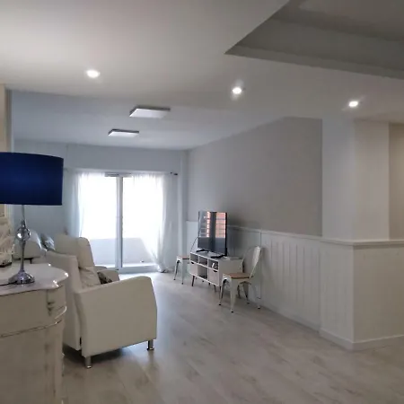 Apartment Chapaprieta 1 *